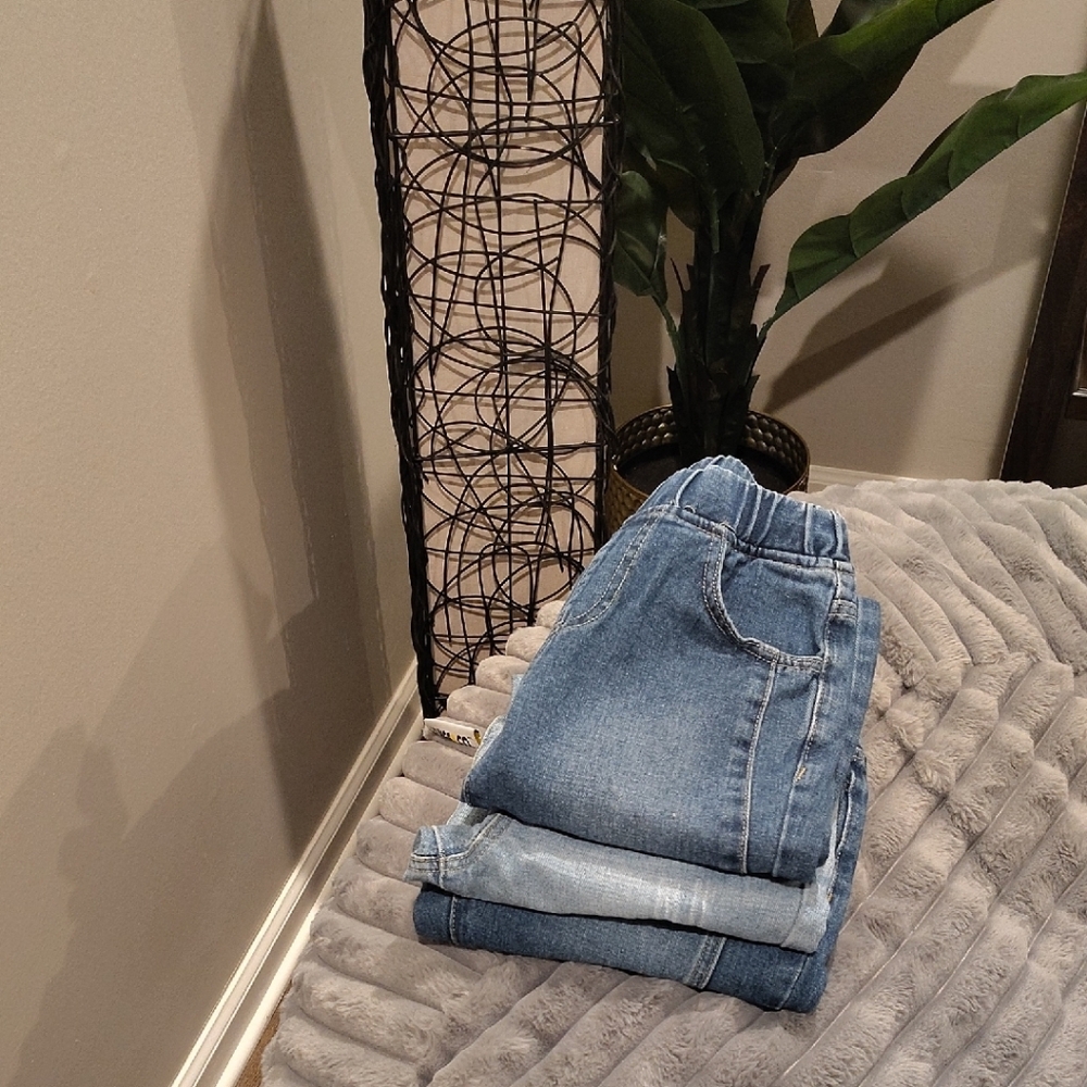 SHEIN Blue Denim Jeans Classic Style